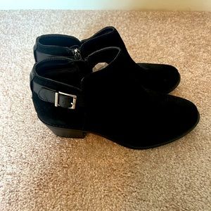 COPY - EUC Vionic Booties Size 7.5